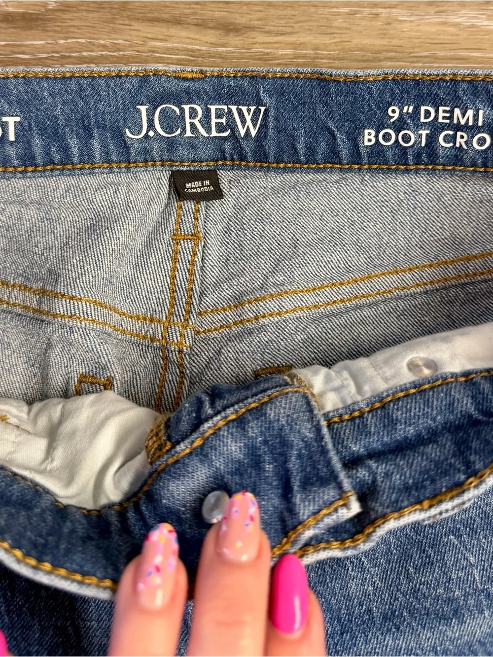 |82022| J. Crew Boot Crop Jeans — SIZE 28T